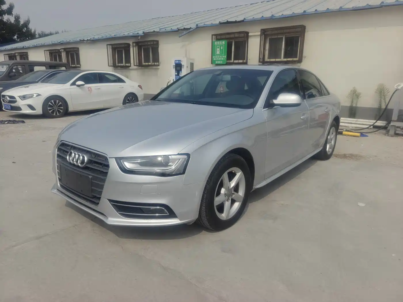 Audi Audi A4L 2012