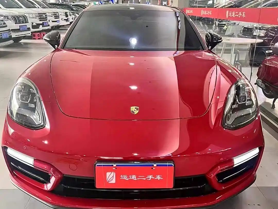 Porsche Panamera 2022