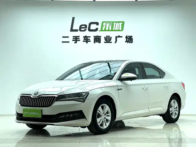 Škoda Superb 2022