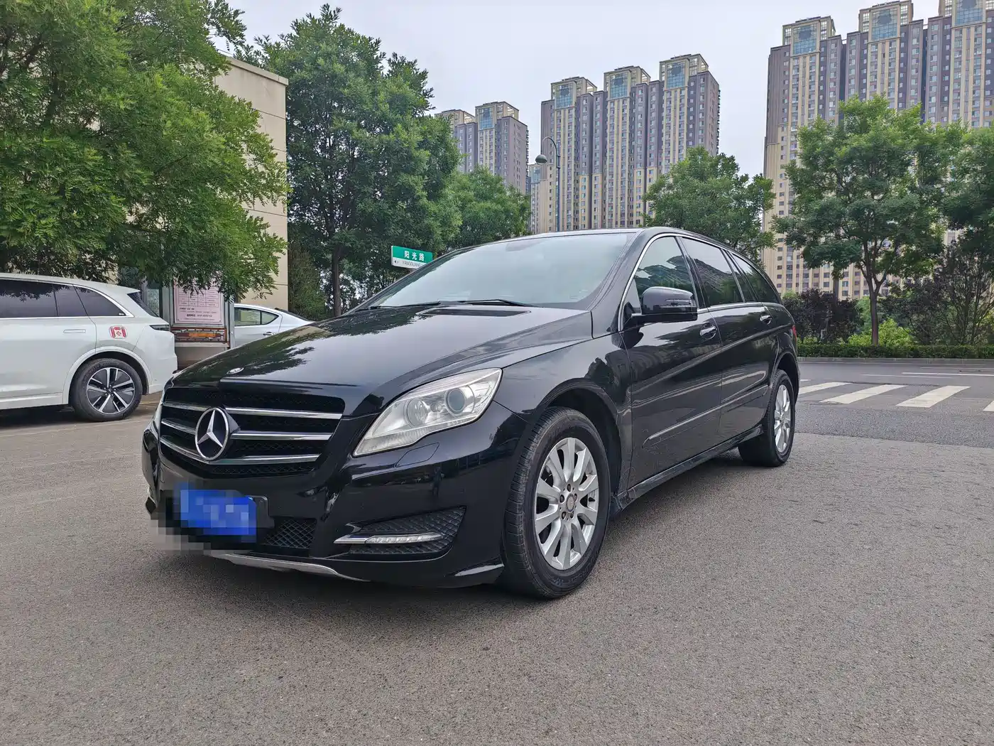 Mercedes-Benz Mercedes-Benz R-Class 2014