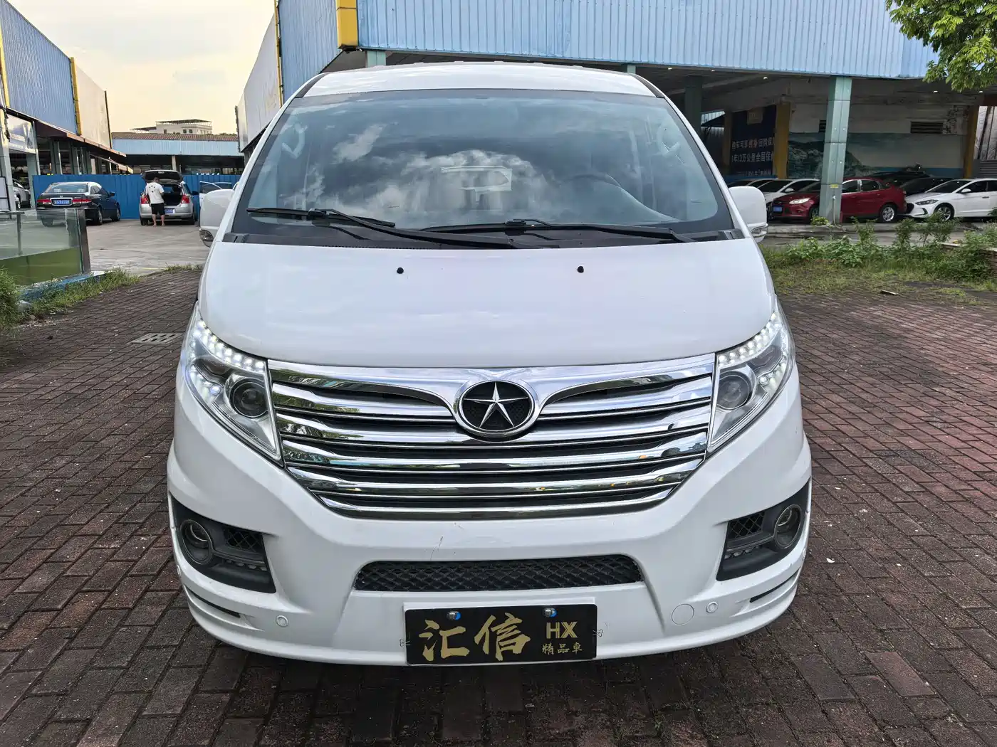 JAC Motors Refine M5