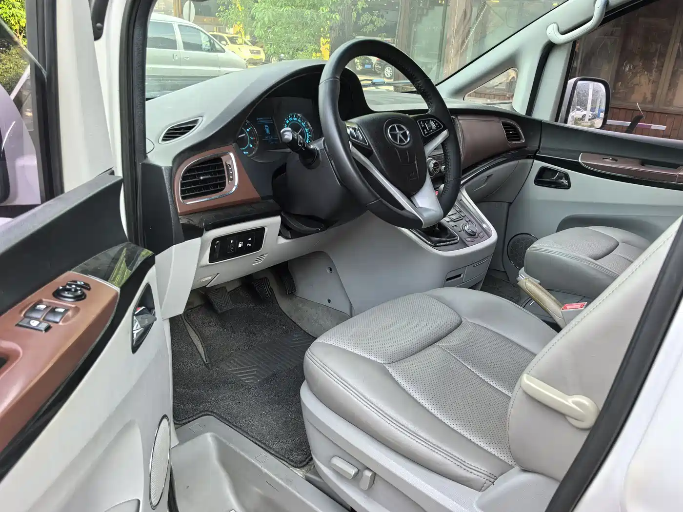 JAC Motors Refine M5