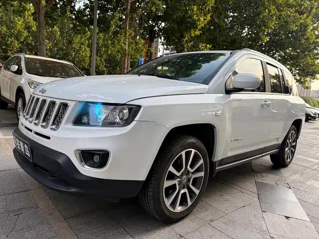 Jeep Compass (Import) 2014