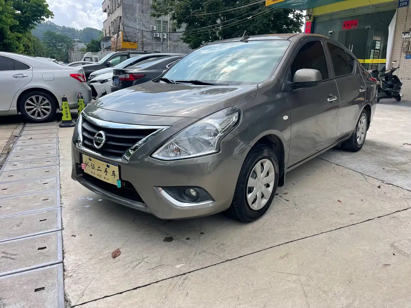 Nissan Sunny 2016