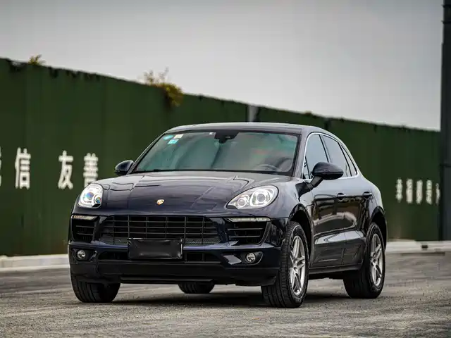 Porsche Macan 2015