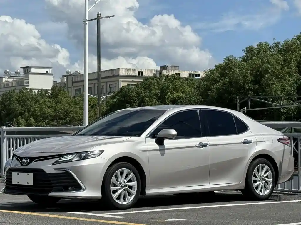 Toyota Camry 2021