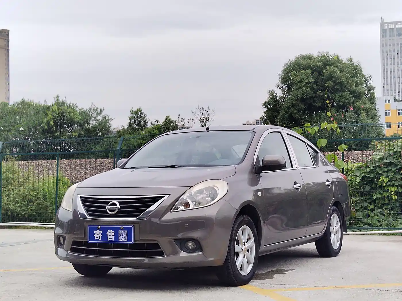 Nissan Sunny 2010
