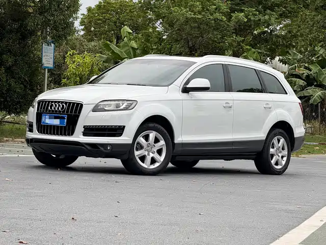 Audi Audi Q7 2013