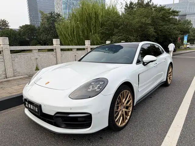 Porsche Panamera 2020