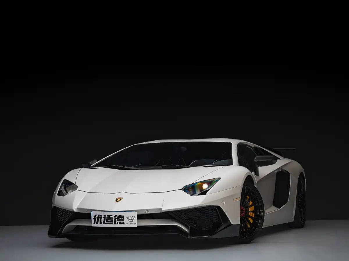 Lamborghini Aventador 2011