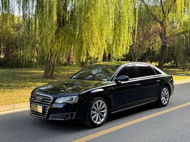 Audi Audi A8 2012
