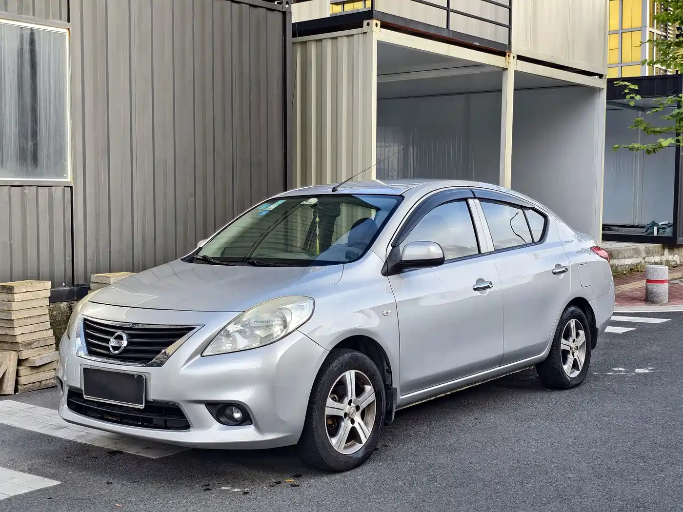 Nissan Sunny