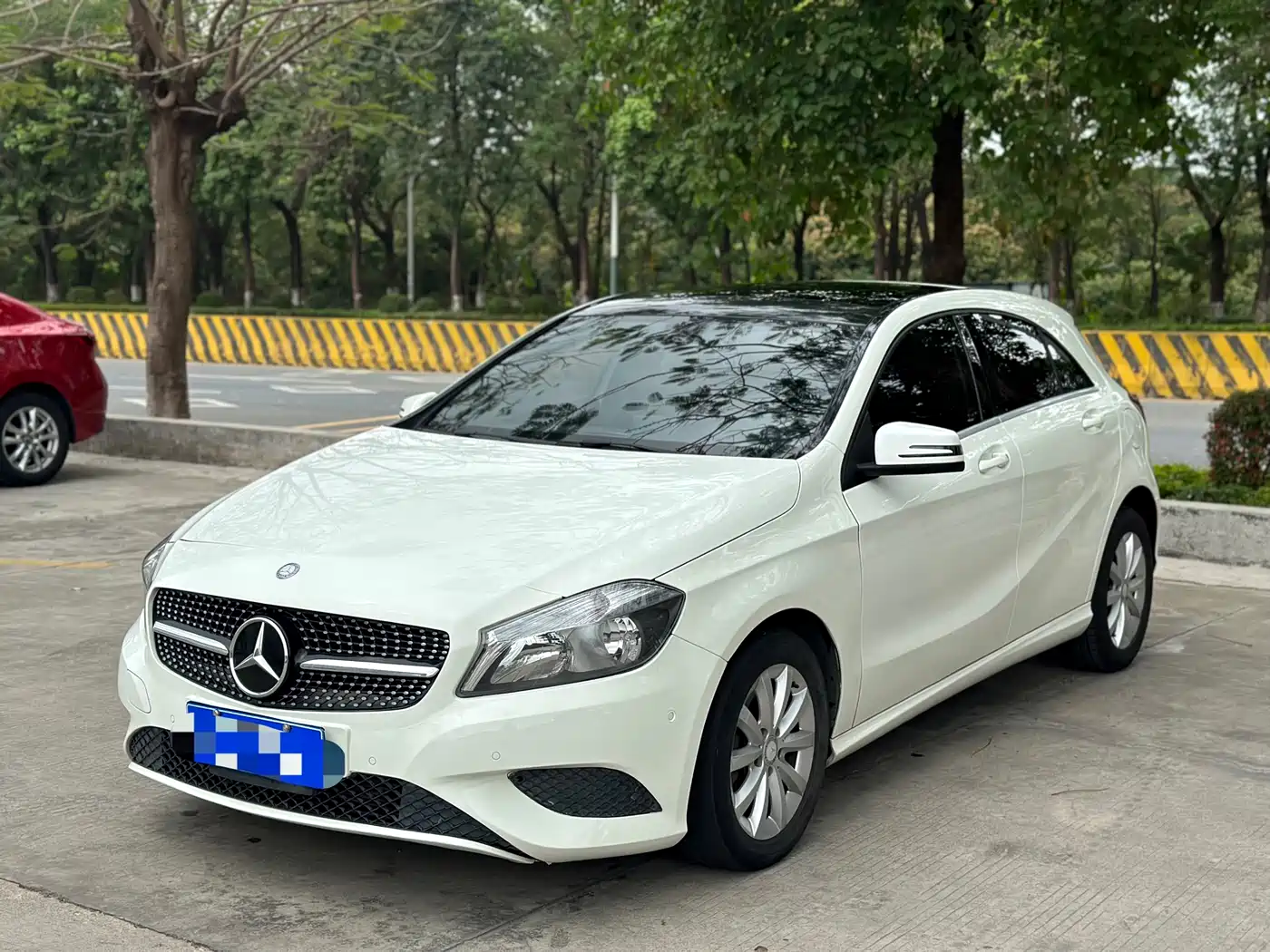 Mercedes-Benz Mercedes-Benz A-Class (Import) 2013
