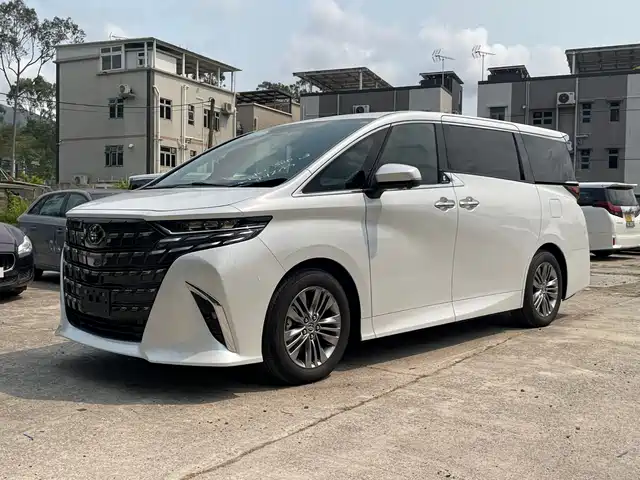 Toyota Alphard 2025