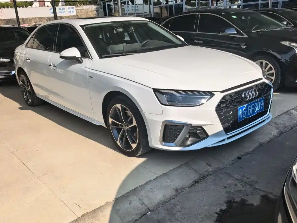 Audi Audi A4L 2021