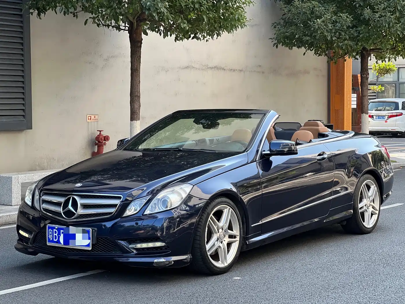 Mercedes-Benz Mercedes-Benz E-Class (Import) 2012
