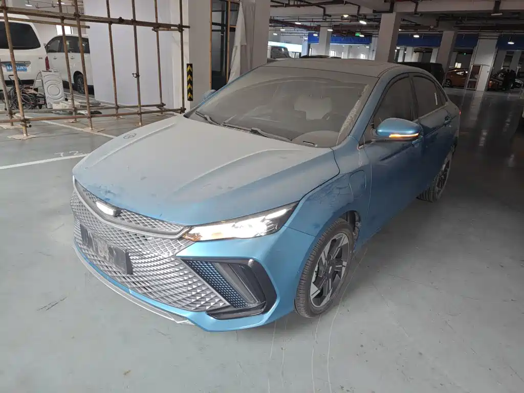 Geely Emgrand L HiP 2022