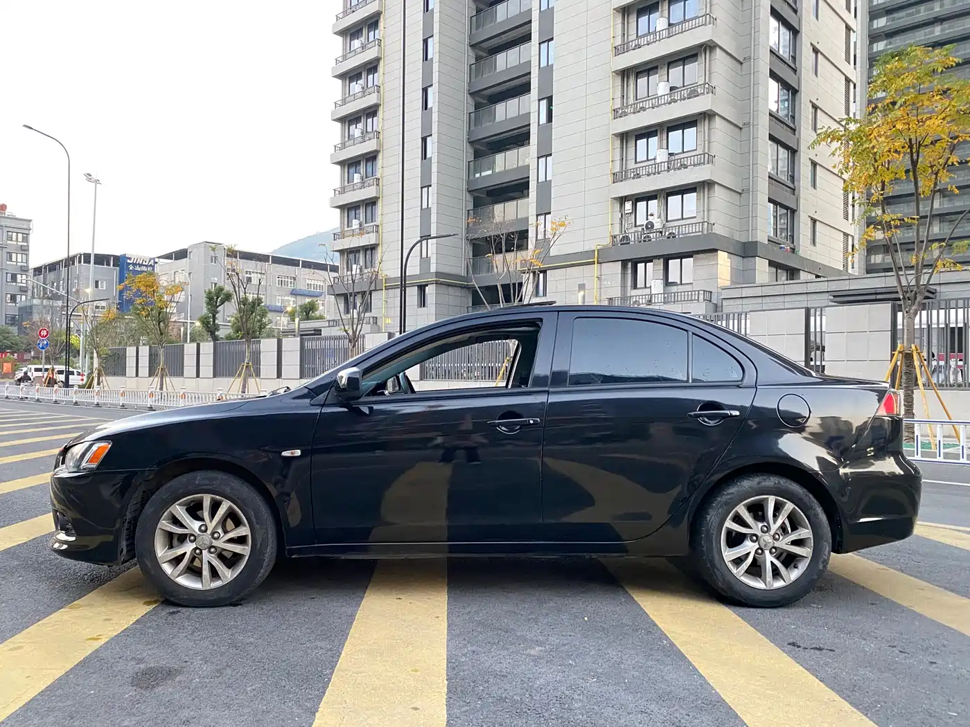 Mitsubishi Lancer EX