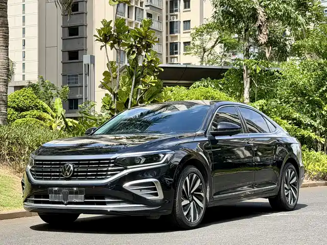 Volkswagen Passat 2023