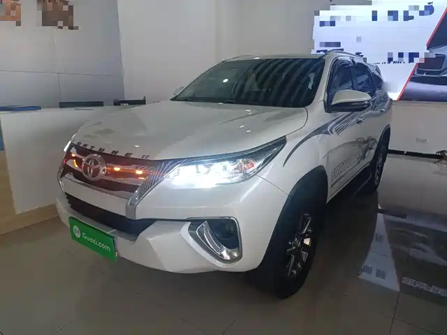 Toyota Fortuner 2016