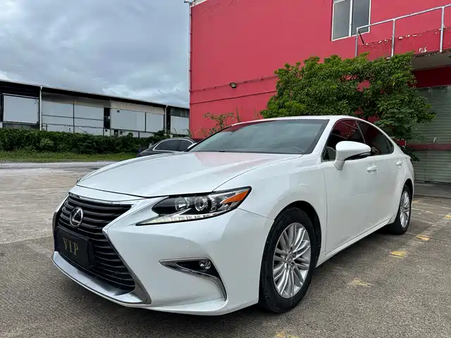 Lexus Lexus ES 2016