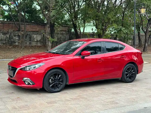 Mazda Mazda3 Axela 2015