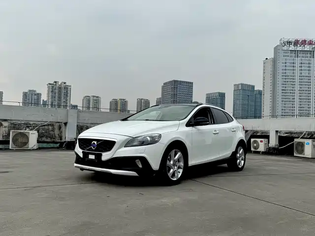 Volvo Volvo V40 2016