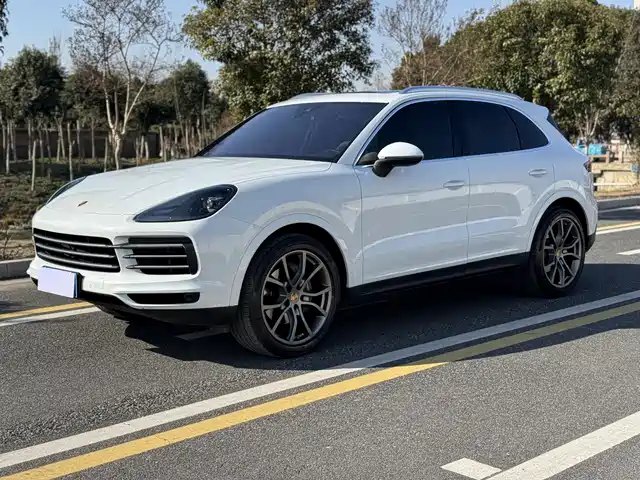 Porsche Cayenne 2022