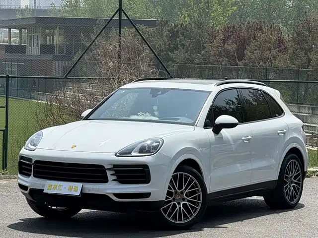 Porsche Cayenne 2022