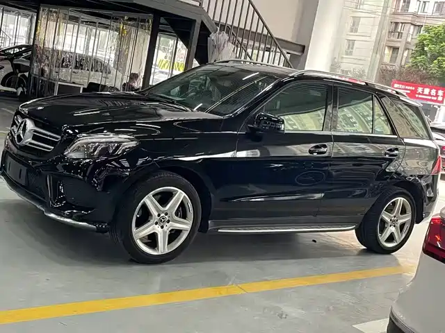 Mercedes-Benz Mercedes-Benz GLE 2016