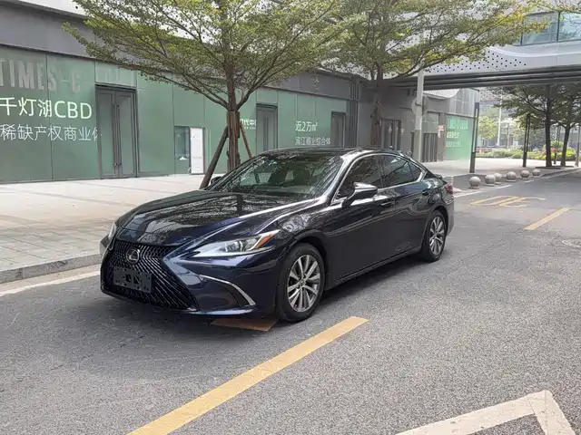 Lexus Lexus ES 2019