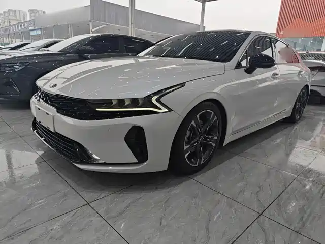 Kia Kia K5 2020