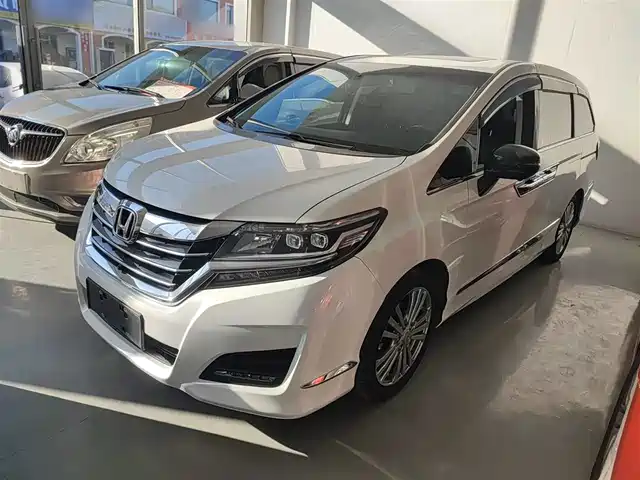 Honda Elysion 2016