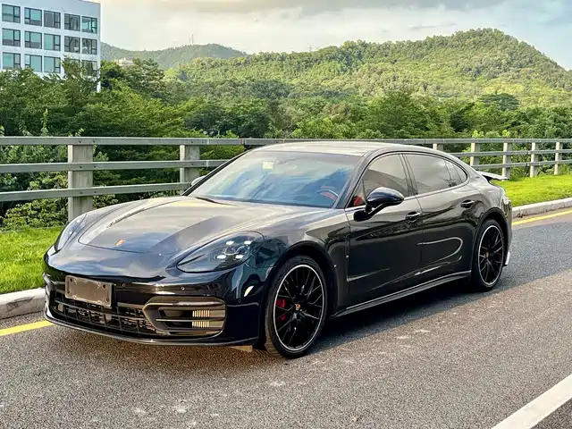 Porsche Panamera 2020