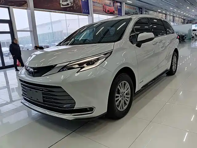 Toyota Toyota Sienna 2023