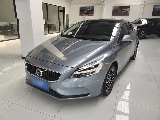 Volvo Volvo V40