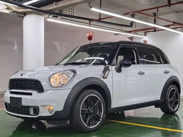 MINI MINI COUNTRYMAN 2012