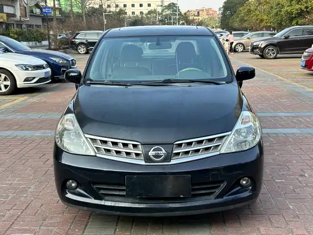 Nissan Tiida 2008