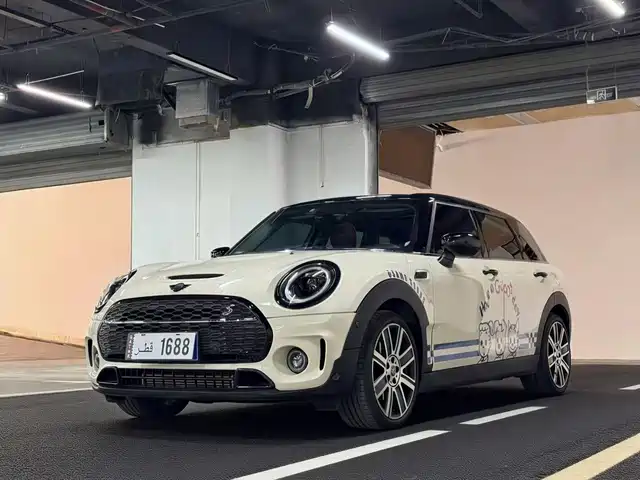 MINI MINI CLUBMAN 2022