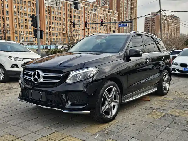 Mercedes-Benz Mercedes-Benz GLE 2016