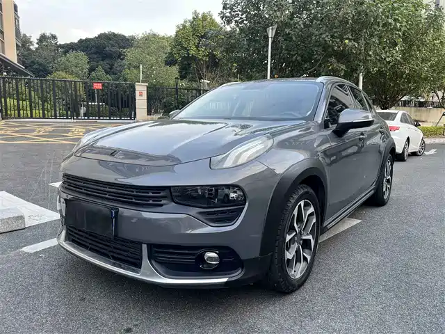 Lynk & Co Lynk & Co 02