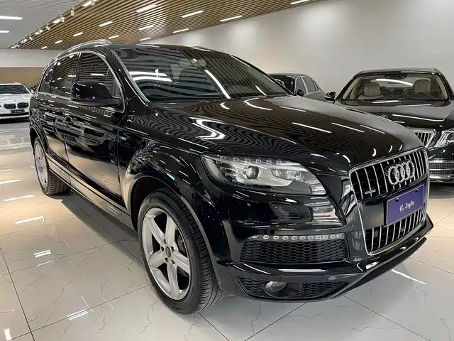 Audi Audi Q7 2014