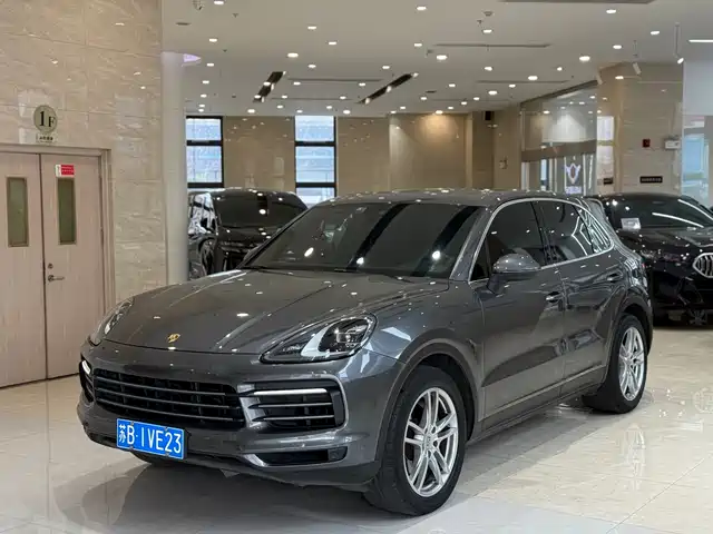 Porsche Cayenne 2022