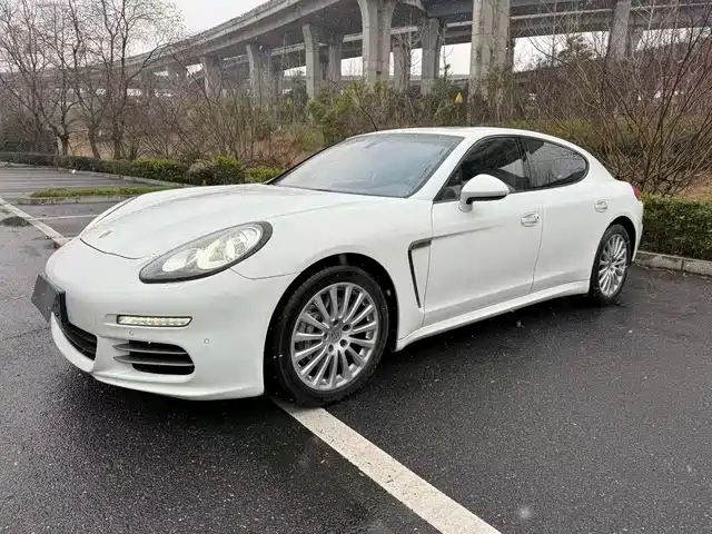 Porsche Panamera 2015