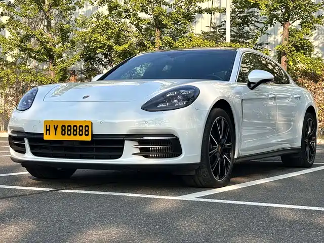 Porsche Panamera 2019