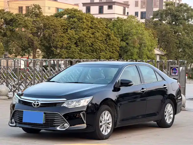 Toyota Camry 2015