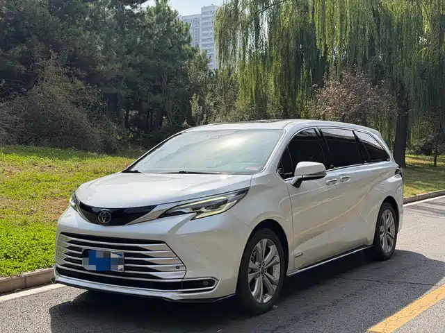 Toyota Toyota Sienna 2023