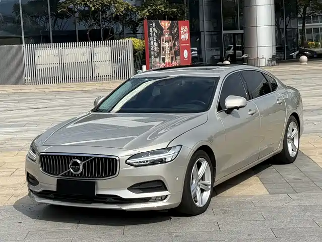 Volvo Volvo S90 2018