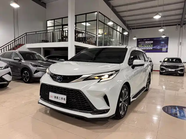 Toyota Granvia 2023