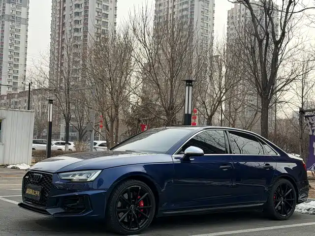Audi Audi S4 2019